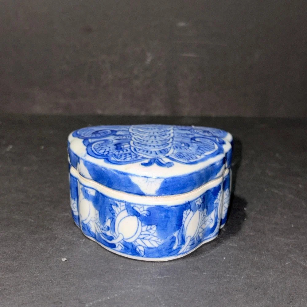 Unbranded blue white